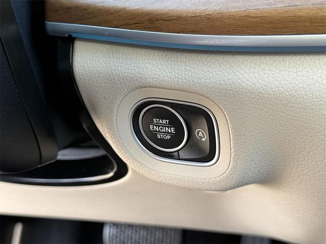 Photo of 2022 Blue Metallic Mercedes-Benz GLE 350