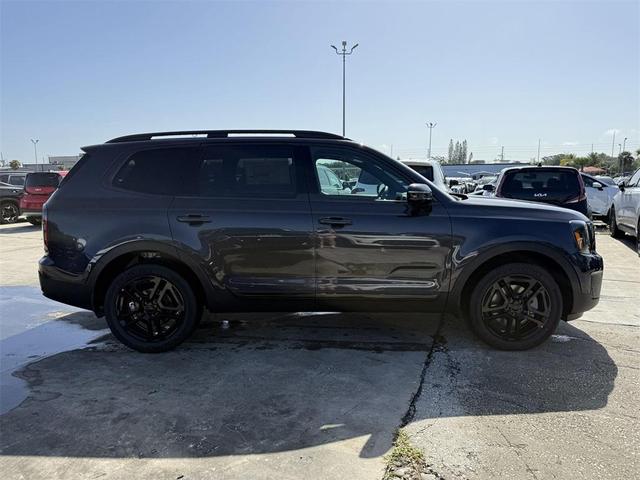 Photo of 2025 Metal Kia Telluride