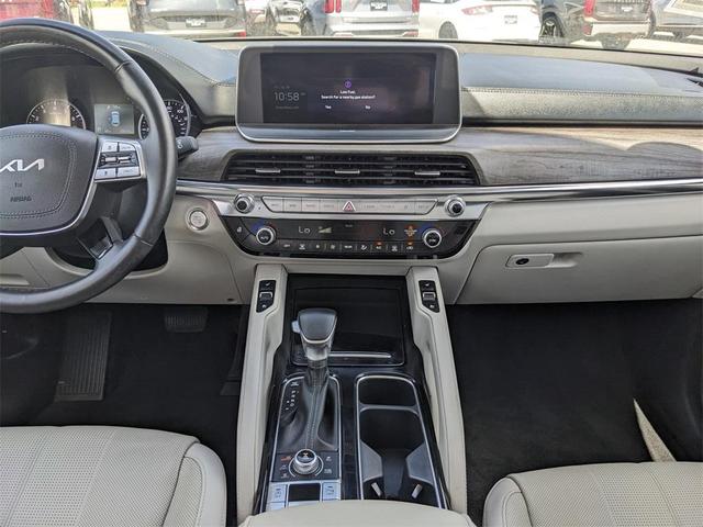 Photo of 2022 Glacial White Pearl Kia Telluride