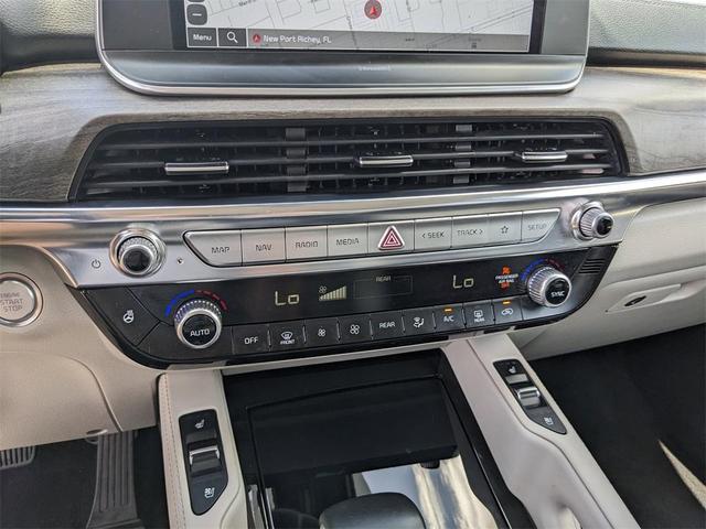 Photo of 2022 Glacial White Pearl Kia Telluride