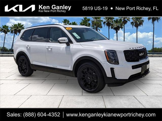 Photo of 2022 Glacial White Pearl Kia Telluride