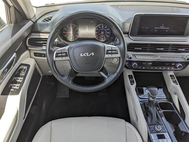 Photo of 2022 Glacial White Pearl Kia Telluride