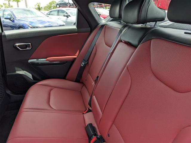 Photo of 2025 Snow White Pearl Kia K4