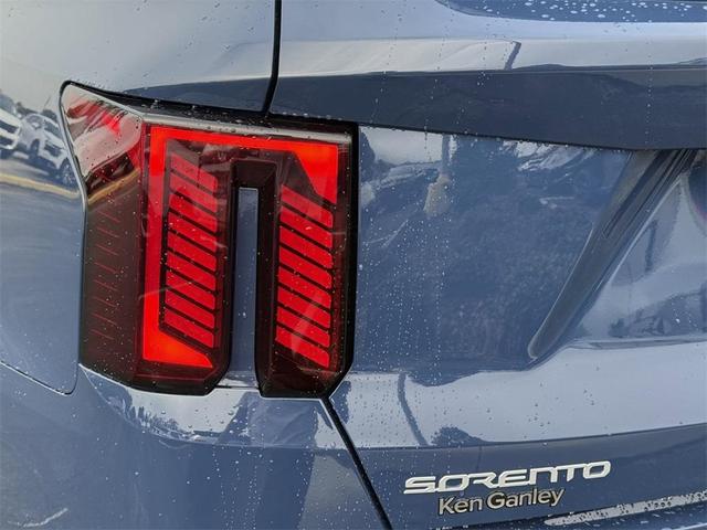 Photo of 2025 Midnight Black Kia Sorento