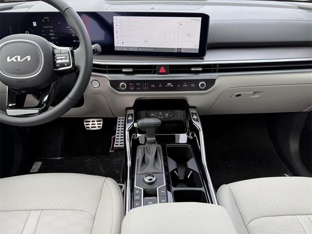 Photo of 2025 Midnight Black Kia Sorento