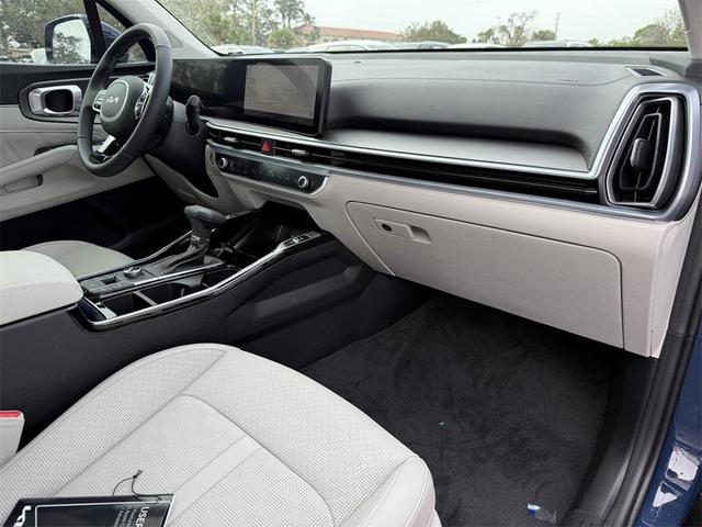 Photo of 2025 Midnight Black Kia Sorento