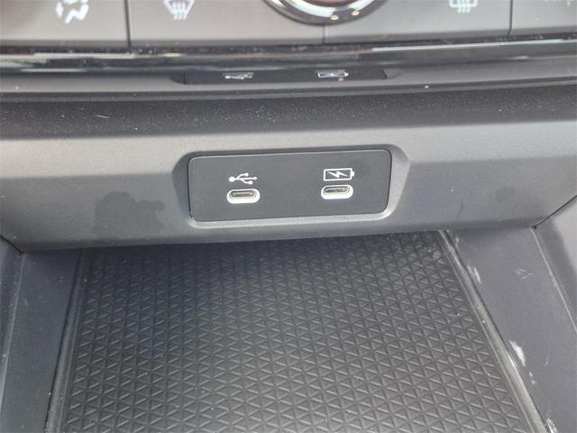 Photo of 2024 Platinum White Honda Accord Hybrid