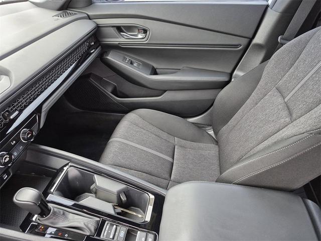 Photo of 2024 Platinum White Honda Accord Hybrid