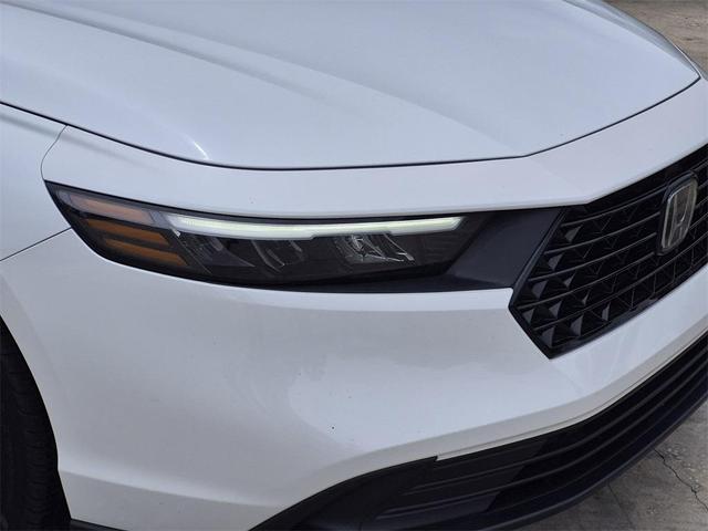 Photo of 2024 Platinum White Honda Accord Hybrid