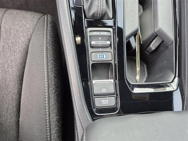 Photo of 2024 Platinum White Honda Accord Hybrid