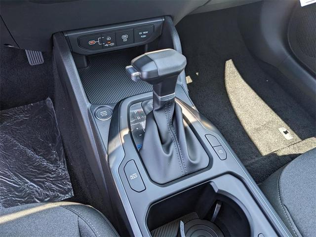 Photo of 2025 Snow White Pearl Kia K4