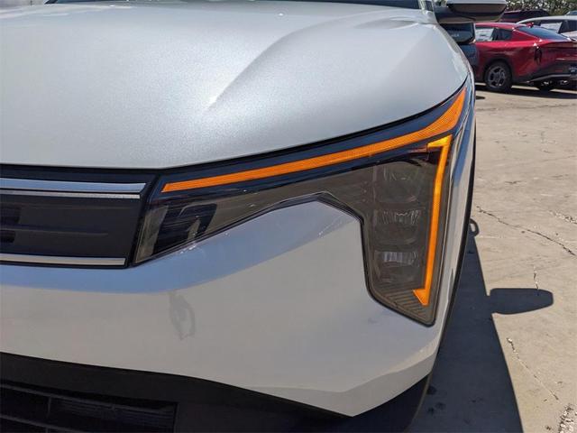 Photo of 2025 Snow White Pearl Kia K4