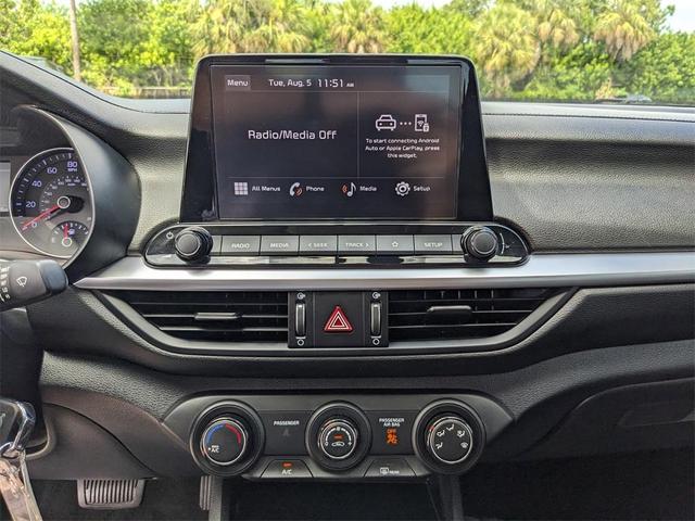 Photo of 2023 Snow White Pearl Kia Forte