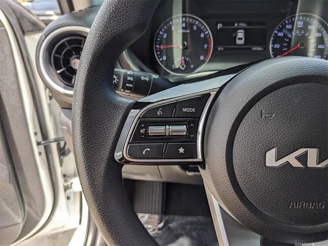 Photo of 2023 Snow White Pearl Kia Forte