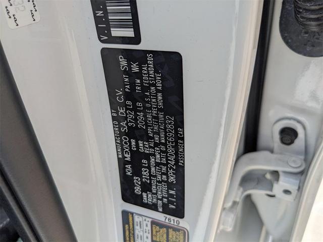 Photo of 2023 Snow White Pearl Kia Forte