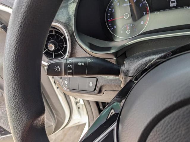Photo of 2023 Snow White Pearl Kia Forte