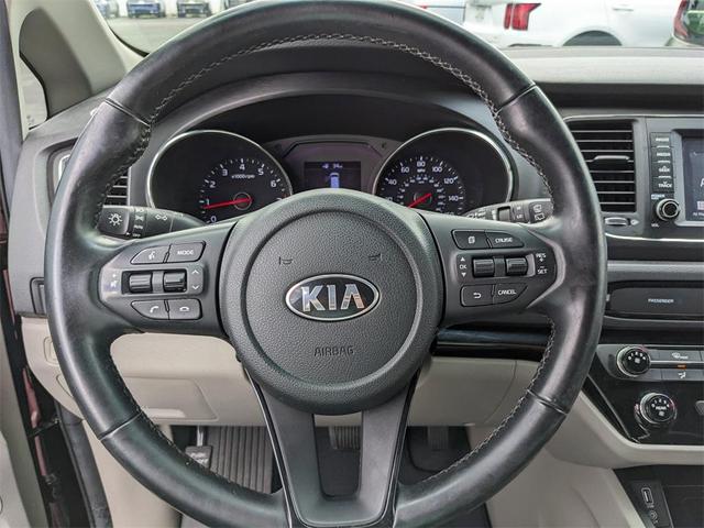 Photo of 2019 Venetian Red Pearl Metallic Kia Sedona