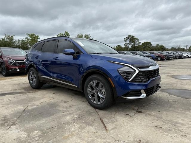 Photo of 2025 Sapphire Blue Kia Sportage