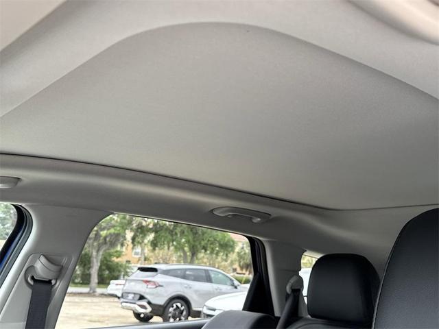Photo of 2025 Sapphire Blue Kia Sportage