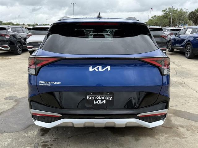 Photo of 2025 Sapphire Blue Kia Sportage