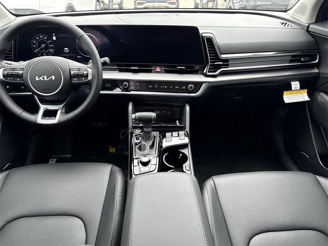Photo of 2025 Sapphire Blue Kia Sportage