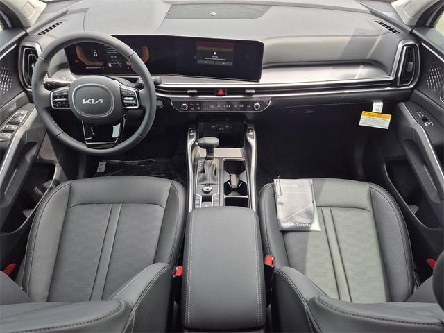 Photo of 2025 Glacial White Pearl Kia Sorento