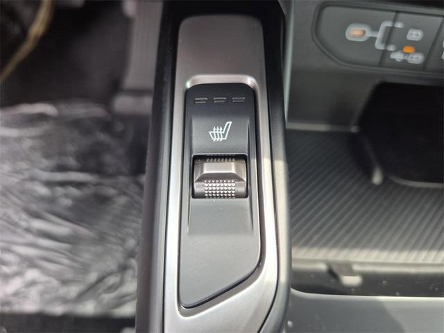 Photo of 2025 Glacial White Pearl Kia Sorento