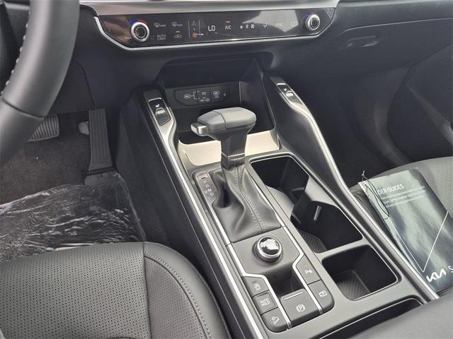 Photo of 2025 Glacial White Pearl Kia Sorento