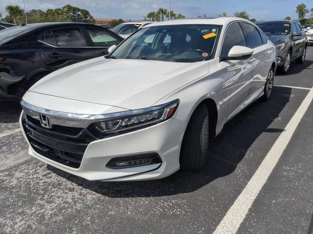 Photo of 2018 Platinum White Pearl Honda Accord