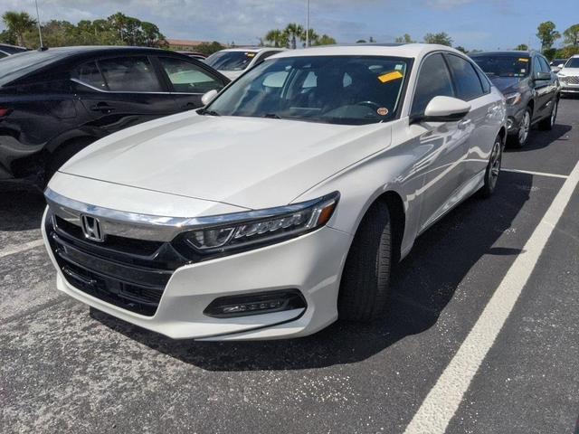 Photo of 2018 Platinum White Pearl Honda Accord