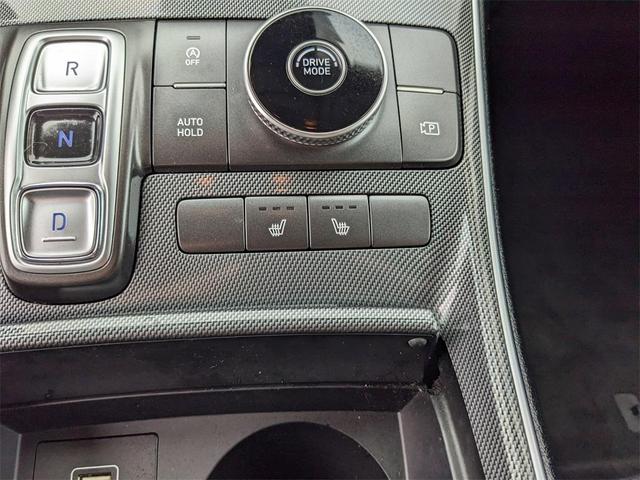 Photo of 2021 Quartz White Hyundai SANTA FE