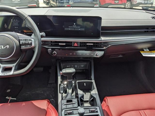 Photo of 2025 Snow White Pearl Kia K5