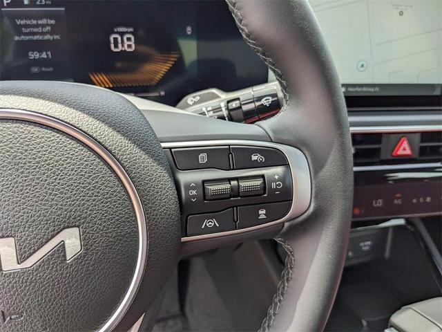 Photo of 2025 Snow White Pearl Kia K5