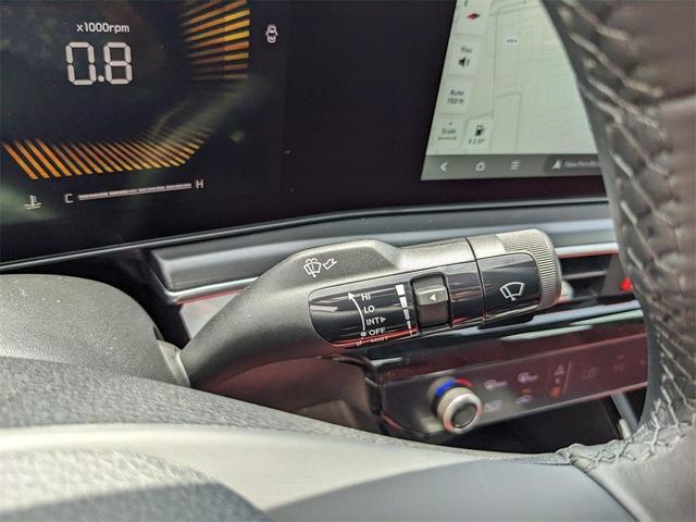 Photo of 2025 Snow White Pearl Kia K5