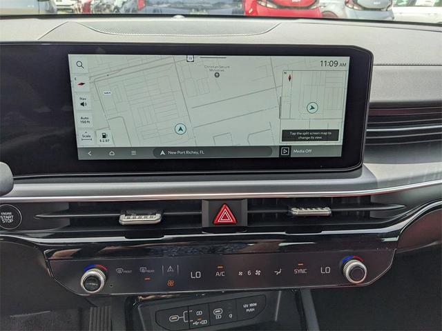 Photo of 2025 Snow White Pearl Kia K5