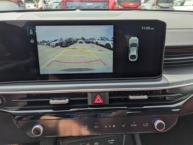 Photo of 2025 Snow White Pearl Kia K5