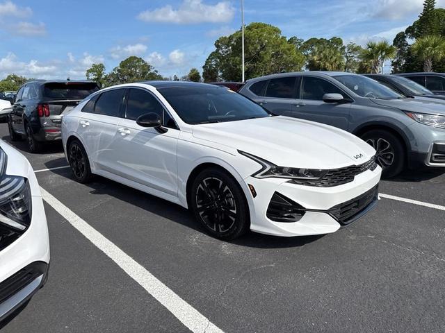Photo of 2023 Glacial White Pearl Kia K5