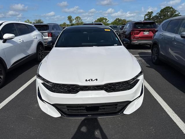 Photo of 2023 Glacial White Pearl Kia K5