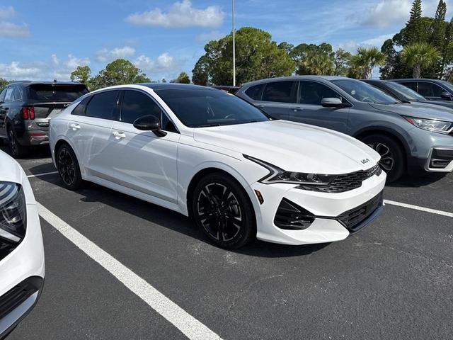 Photo of 2023 Glacial White Pearl Kia K5