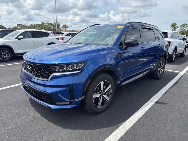 Photo of 2022 Sapphire Blue Kia Sorento