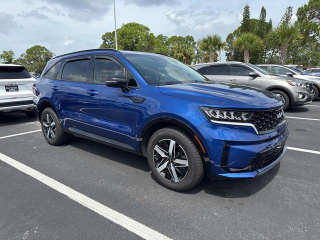 Photo of 2022 Sapphire Blue Kia Sorento