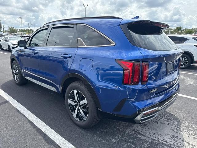 Photo of 2022 Sapphire Blue Kia Sorento