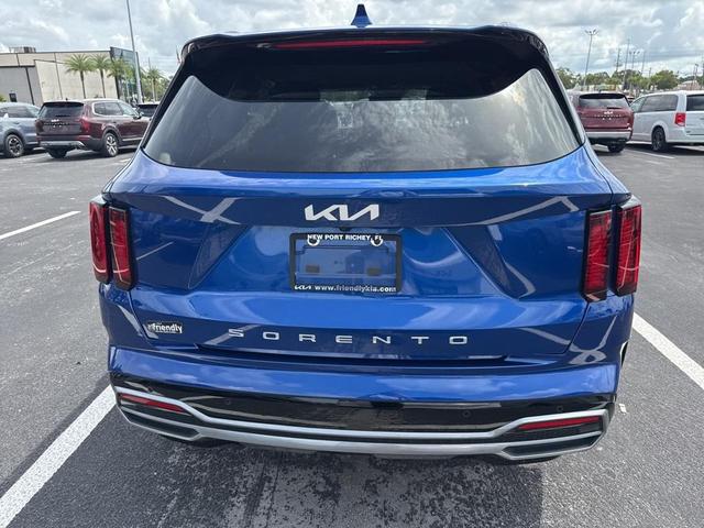 Photo of 2022 Sapphire Blue Kia Sorento