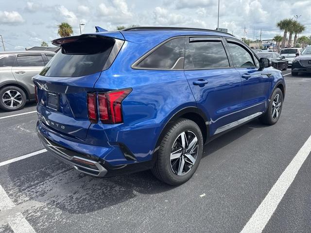 Photo of 2022 Sapphire Blue Kia Sorento