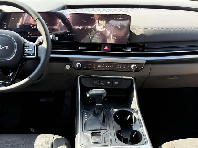 Photo of 2026 Deep Chroma Blue Kia Carnival
