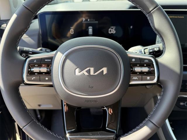 Photo of 2026 Deep Chroma Blue Kia Carnival