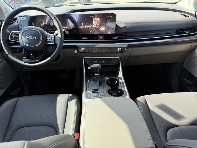 Photo of 2026 Deep Chroma Blue Kia Carnival