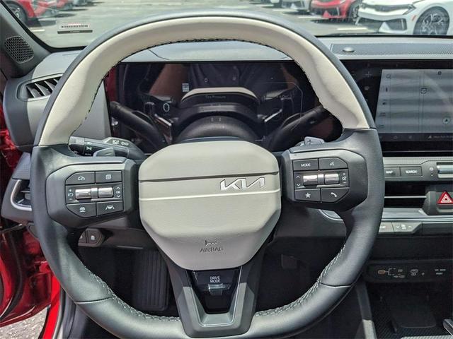 Photo of 2025 Currant Red Kia K4