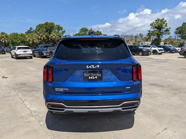 Photo of 2023 Sapphire Blue Kia Sorento