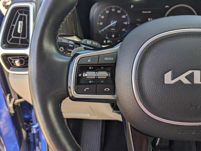 Photo of 2023 Sapphire Blue Kia Sorento